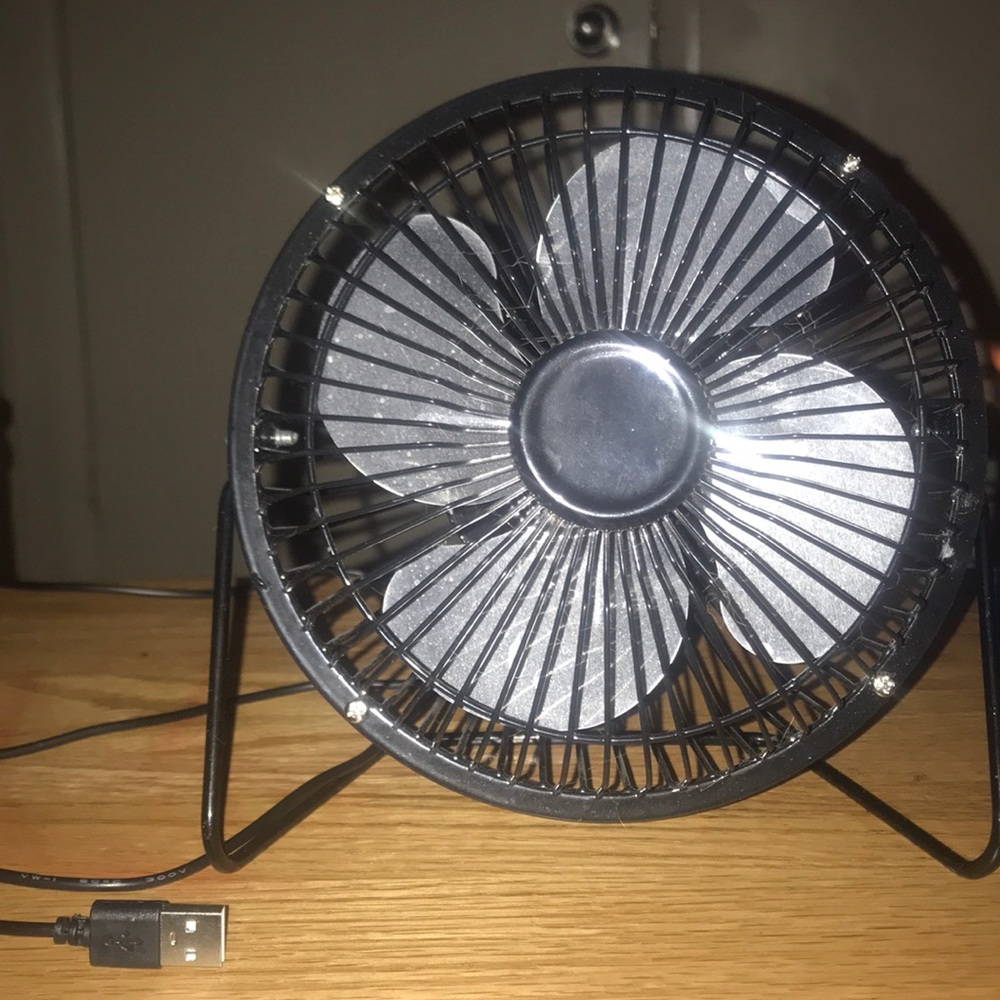 USB desk fan!